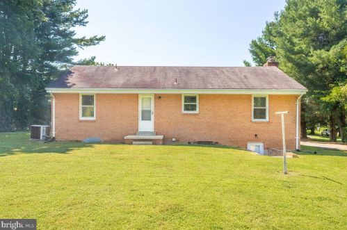 1002 Cliftonbrook Ln, Silver Spring MD 20905-3709 exterior