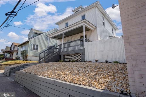 38 Crescent Blvd, Camden NJ  08108-1042 exterior