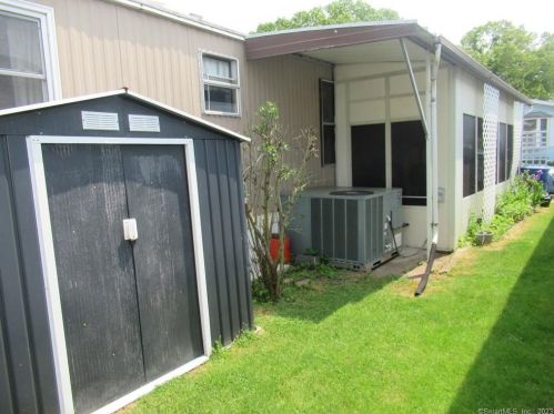 35 Sunny Acres, Wallingford CT  06492-2935 exterior