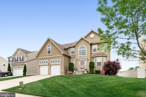 28 Serene Ln, Erial, NJ 08081-5688