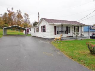 1004 Bluefield Ave, Elizabethton, TN 37643-3416