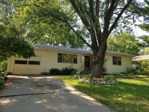 3024 Conrow Dr, Manhattan, KS 66503-2464