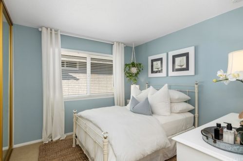 16 Chenile, Irvine CA  92614-7528 exterior
