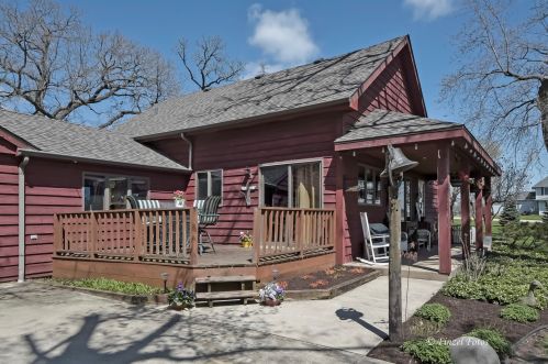 27645 Lukens Rd, Sycamore, IL 60178-8715