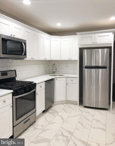 2440 10th St, Philadelphia PA  19133-1603 exterior