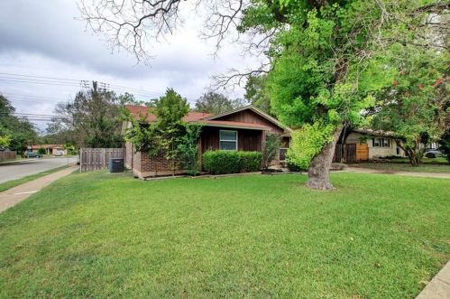 8400 Briarwood Ln, Austin TX  78757-6929 exterior
