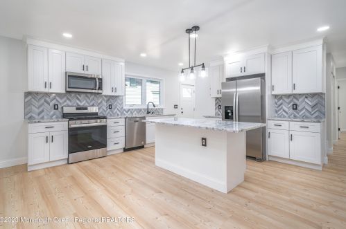 69 Byrnes Ln, Tinton Falls NJ  07724-1507 exterior