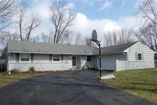 77 Bristol Dr, Dayton, OH 45458-2261