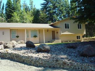 162 Duncan Rd, Kelso, WA 98626-9632