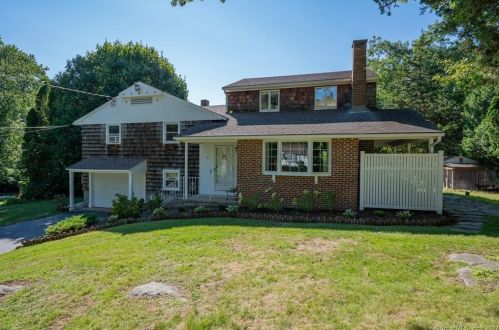 47 Harvard Ter, Gales Ferry, CT 06335-1414