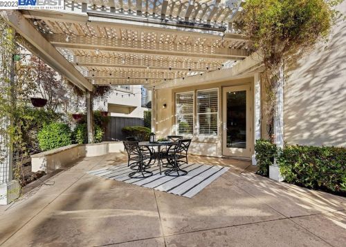 10864 Inspiration Cir, Pleasanton CA  94568-5562 exterior