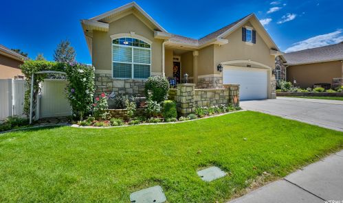 8003 Big Sycamore Dr, Taylorsville, UT 84081-5091