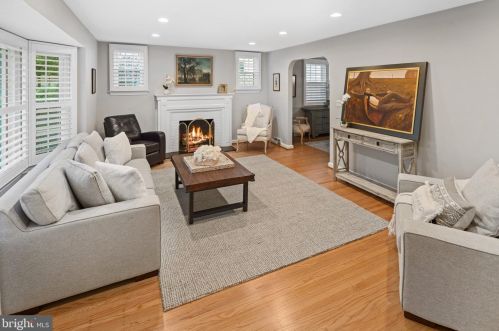 711 Greenman Rd, Tavistock NJ  08033-2719 exterior