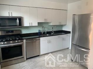 42 York Dr, Edison, NJ 08817-4910