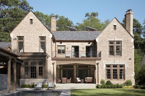 4262 Brookhaven Dr, Atlanta GA  30319-3010 exterior
