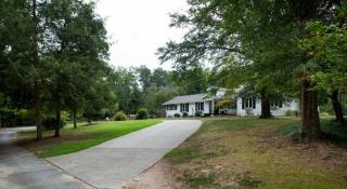 240 Forest Glen Dr, Piedmont, SC 29673-8491