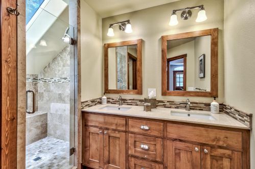 14649 Christie Ln, Truckee CA 96161-7155 exterior