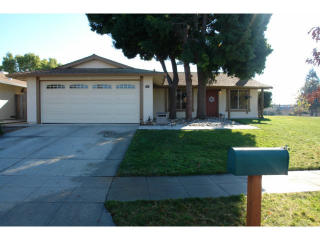 566 Manzano St, Milpitas, CA 95035-3205