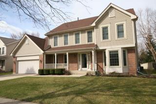 1066 Wakefield Dr, Hoffman Estates, IL 60120-4946