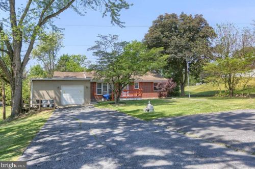 1200 Fairmont Dr, Harrisburg, PA 17112-3410