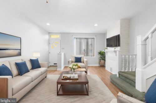 2404 9 St, Philadelphia PA 19133-0016 exterior