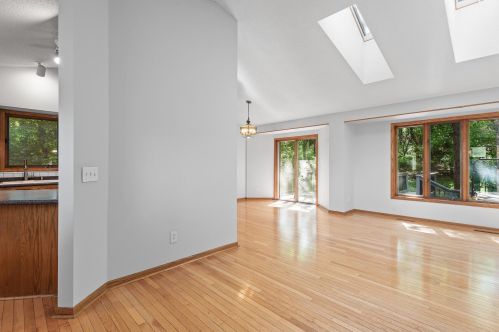 15864 Garden View Ct, Saint Paul MN  55124-7015 exterior