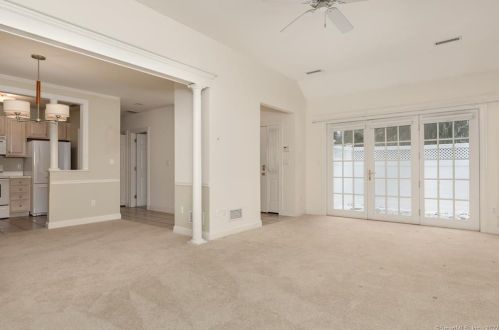 17 Southwick Ct, Cheshire, CT 06410-3489
