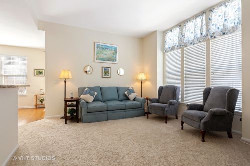 2829 Normandy Cir, Naperville, IL 60564-4668