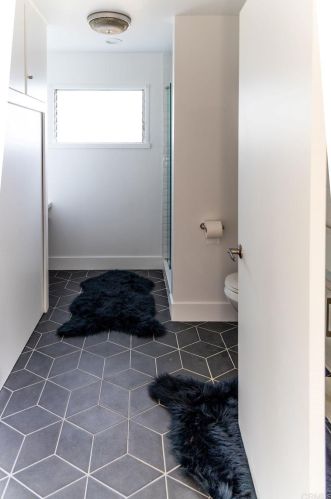 2166 Warmlands Ave, Vista CA  92084-3338 exterior