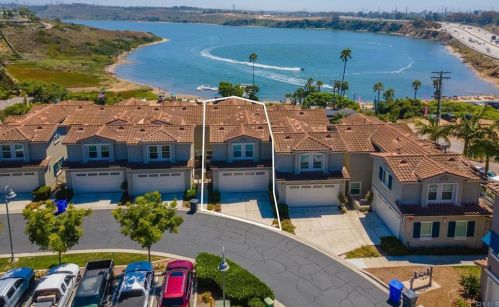 4063 Aidan Cir, Carlsbad, CA 92008-3592
