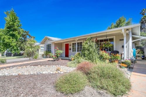 1958 Loomis St, San Luis Obispo, CA 93405-2052