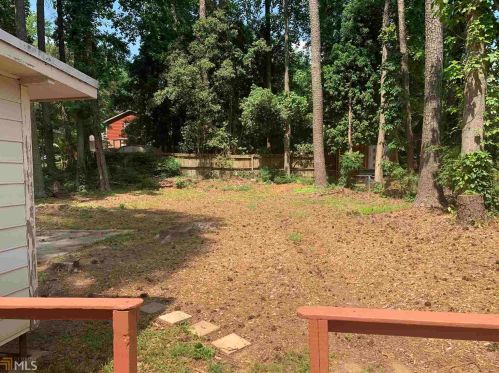 5918 Pinecreek Rd, Forest Park, GA 30297-4117
