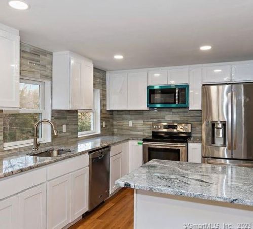 22 Lake Rd, Coventry CT  06238-2025 exterior
