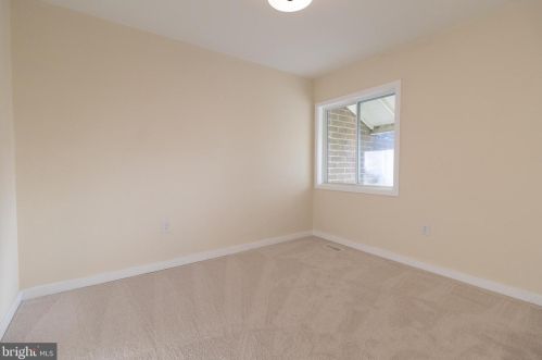 13378 Hungerford Pl, Herndon VA  20170-4365 exterior
