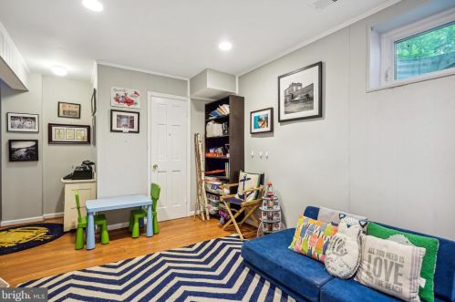 5269 Bradgen Ct, Springfield VA  22151-3524 exterior