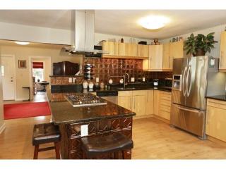 1845 Aglen St, Saint Paul, MN 55113-6505