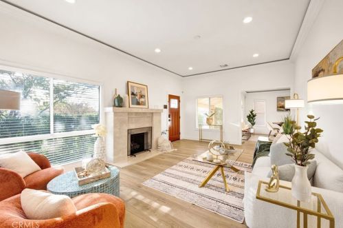 1755 Glenwood Rd, Glendale CA  91201-1543 exterior