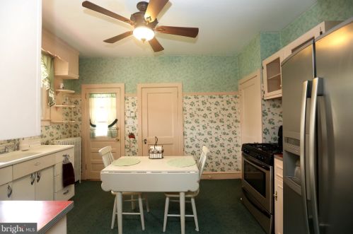 232 Holly Ave, Pitman NJ  08071-1257 exterior