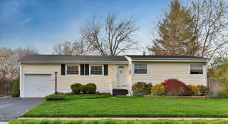 42 Lafayette Dr, Hazlet, NJ 07730-2312