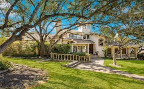 10 Mayborough Ln, San Antonio, TX 78257-1242