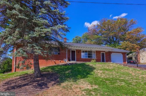 544 Milton Rd, Lancaster, PA 17602-4032