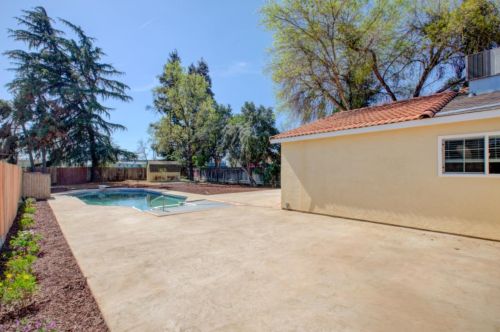 1890 Driftwood Dr, Merced, CA 95348-1403