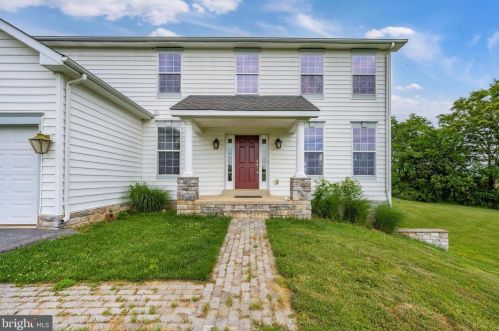 8218 James St, Middletown, MD 21769-8719