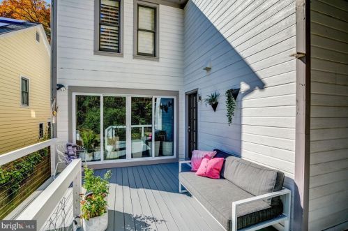 10009 Leafy Ave, Silver Spring MD 20910-1021 exterior