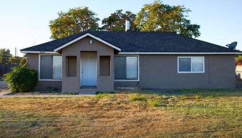 2547 Orange Ave, Corcoran, CA 93212-9511