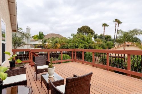 8450 Tamarind Ln, Riverside CA  92509-5180 exterior