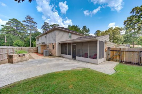612 Arkansas Park, Conroe TX  77302-1037 exterior