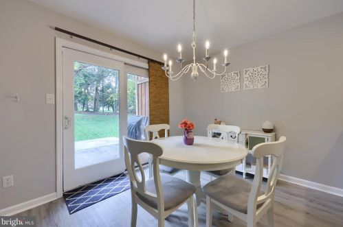 230 Parklawn Ct, Lancaster PA  17601-2660 exterior