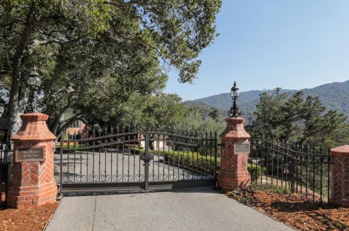 27461 Sherlock Rd, Los Altos, CA 94022-4226