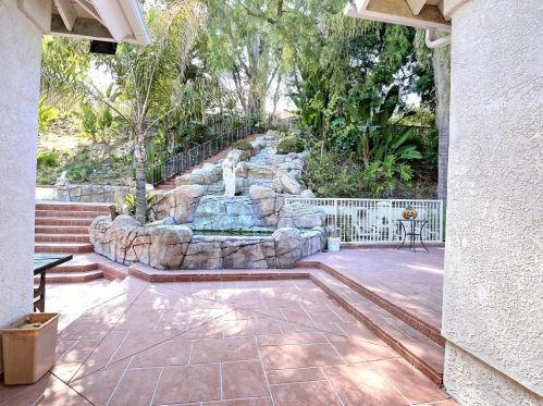 141 Peralta Hills Dr, Anaheim CA  92807-3424 exterior